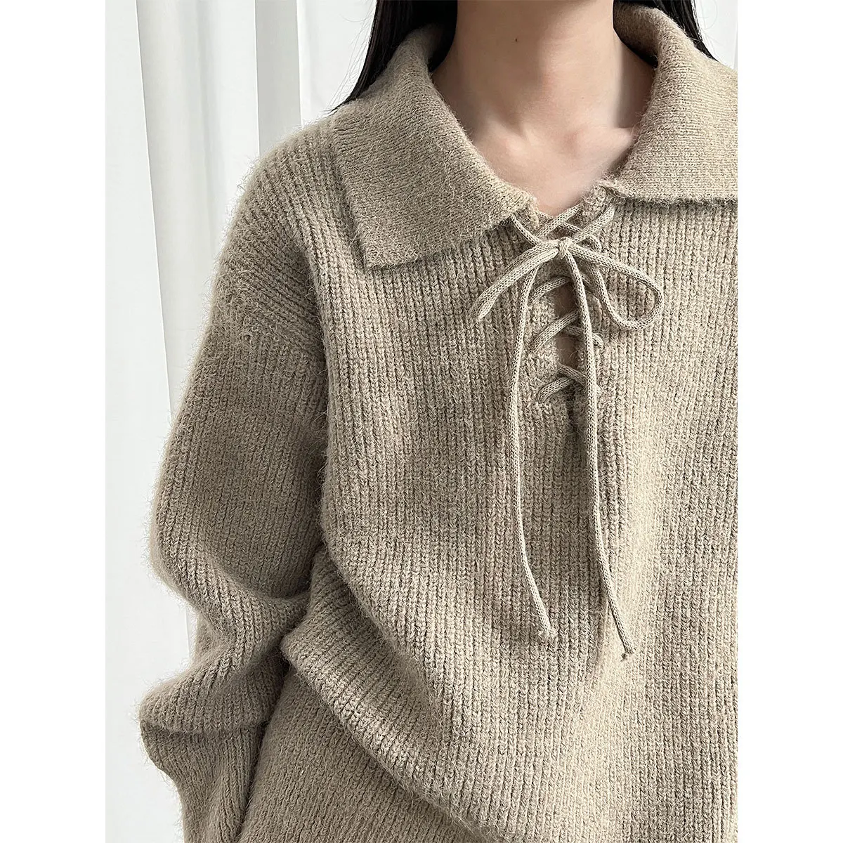 سترة منسوجة بياقة من الصوف الناعم واللزج لخريف المرأة سترة كسول كورية جديدة