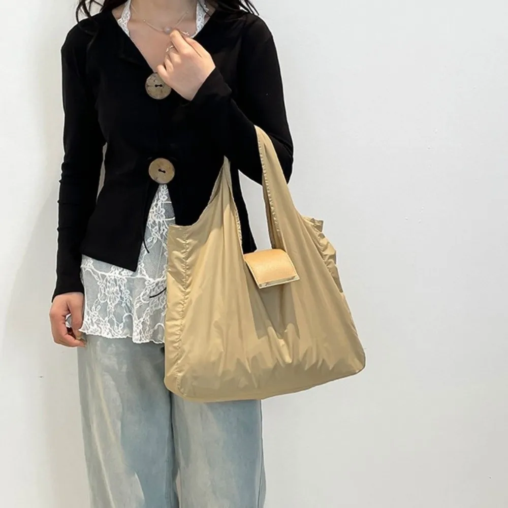 قابلة لإعادة الاستخدام سلسلة المفاتيح الصغيرة حمل حقيبة خفيفة الوزن صديقة للبيئة حقيبة تسوق قابلة للطي حلقة رئيسية سعة كبيرة قابلة للتوسيع حقيبة قابلة لإعادة الاستخدام