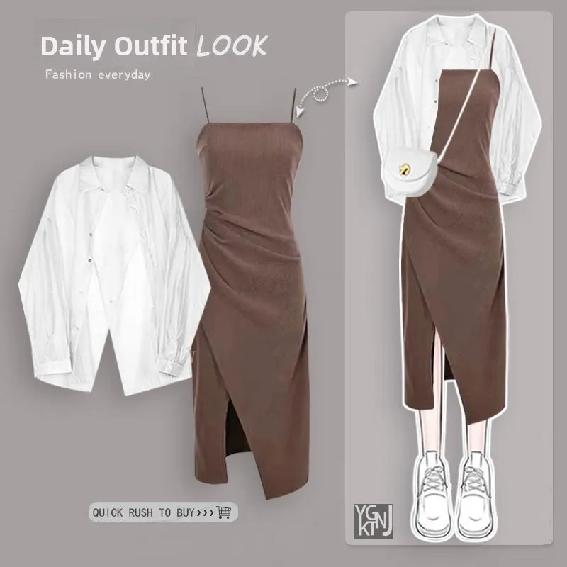 Biały długi sweter damski, elegancki, z charakterem, dopasowany, w stylu spicy girl, na ramiączkach, nowy, podkreślający talię, z rozcięciem.