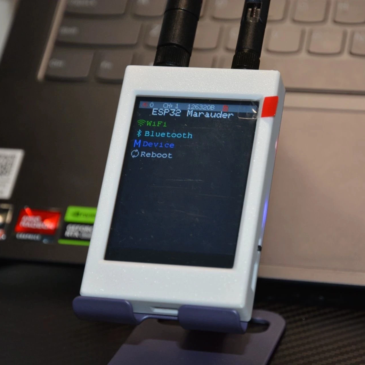 

Собранное устройство ESP32 Marauder Mar-x-Auder Wi-Fi Bluetooth Wi-инструменты Встроенная батарея GPS