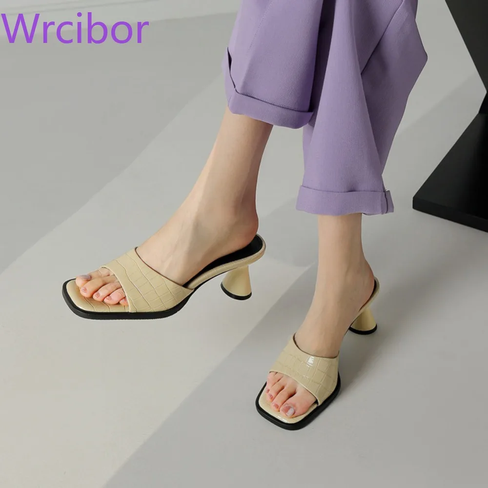 

The 2024 New Women's Slippers Show Toes, Square Head and A Word with Retro Sense, Street Series, Sexy