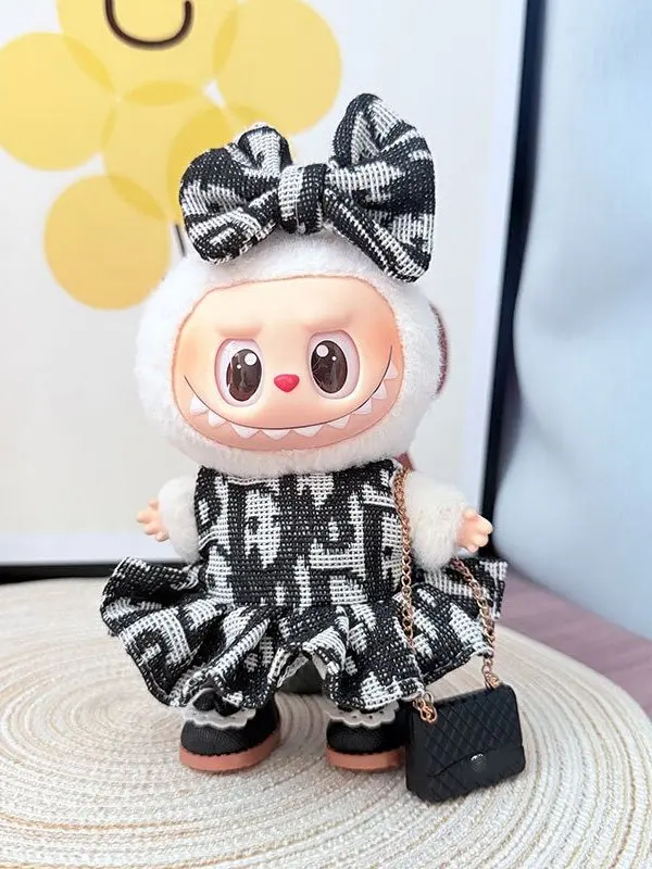 

Labubu Doll Clothes Par Hanging Ornament Vinyl Toy Figure Trendy Brand Set Sitting Pose Cotton Doll Outfit Plu Toy