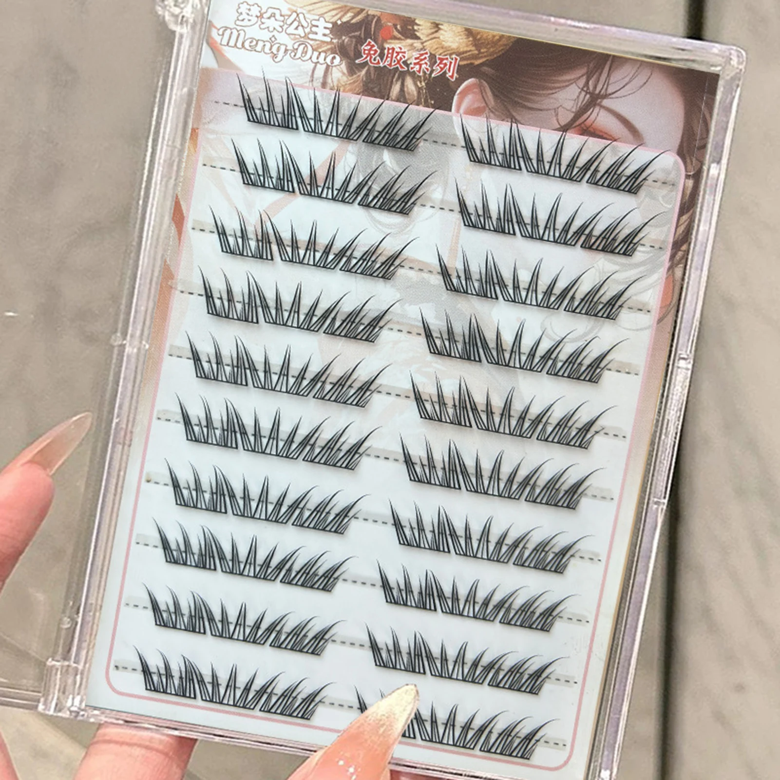 10 Rows 9-11mm Foxes Charming False Eyelash Extension 3D Diy Wispy Fluffy Lash Extension For Work Birthdays Parties And Travel