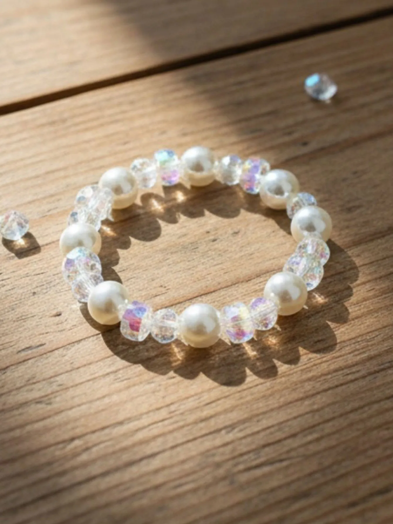 2025New اليدوية 10 مللي متر البلاستيك المطلي بالكهرباء تقليد اللؤلؤ مزيج المرأة سوار يمكن تقديمها كهدية