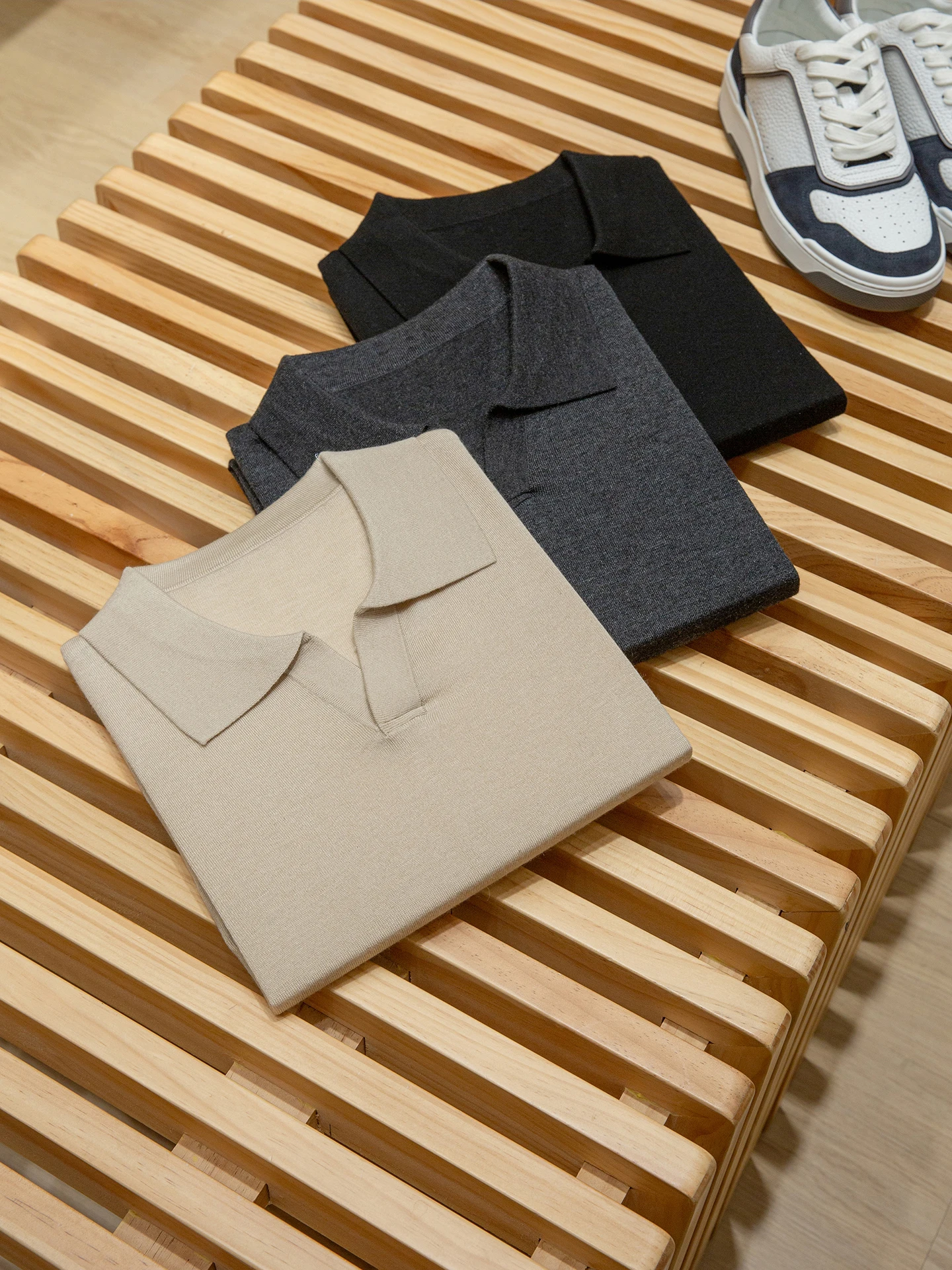 

Italian Sle Camere Blend Men's Casual Knitted Sweater Soft Woolen Fabric Flip Collar Autumn Winter Comfortable Breathable