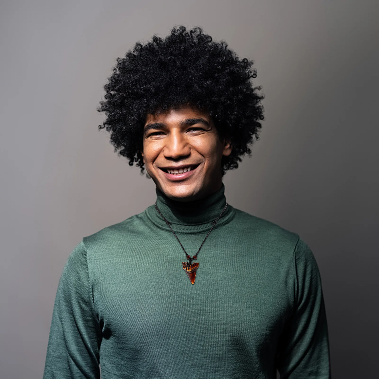 

Ожерелье из смолы с зубами акулы для мужчин и женщин, резные деревянные бусины из искусственной кости, кулон, ювелирные изделия для пляжного серфинга, регулируемый шнур, винтажный