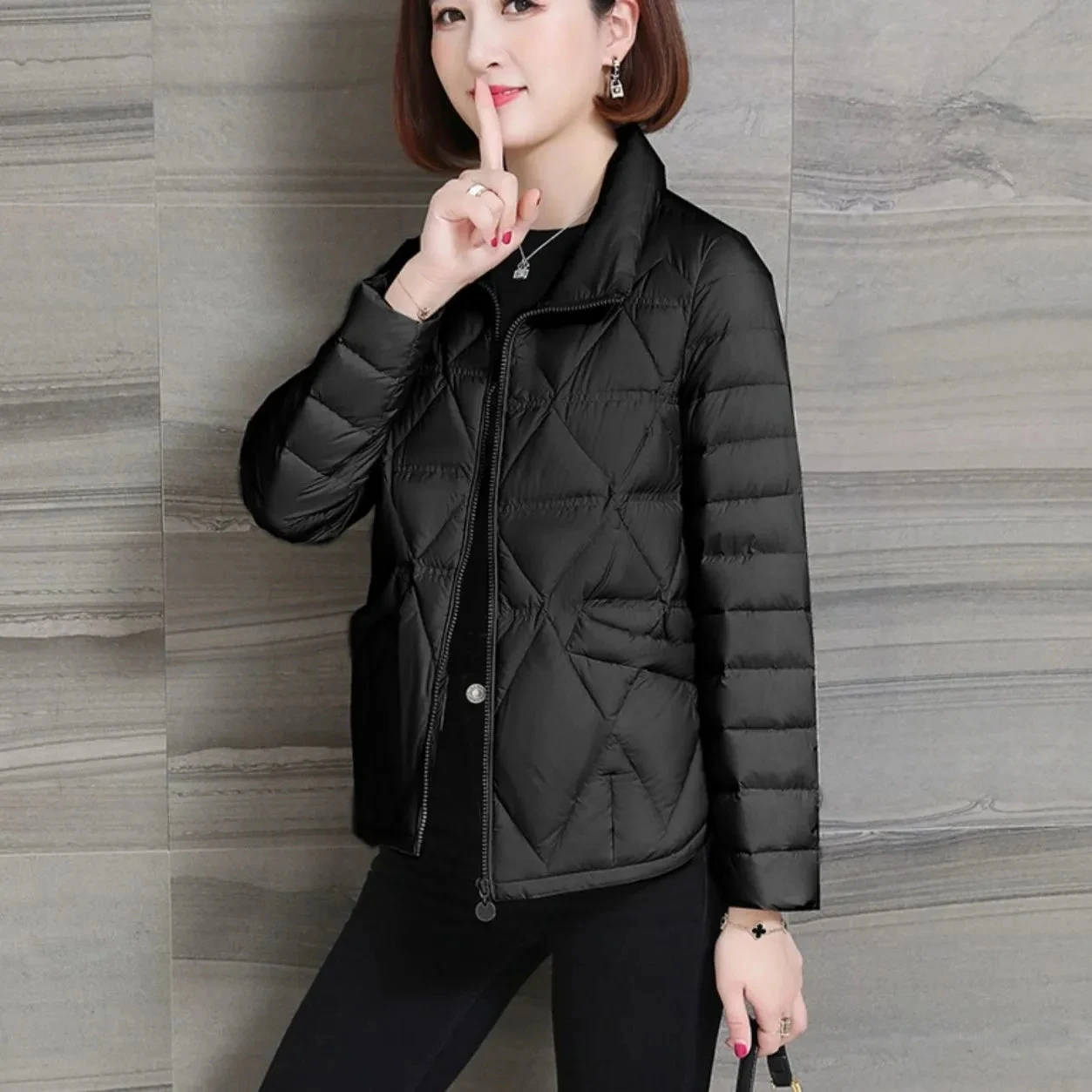 Casaco acolchoado de inverno casual solto feminino, leve, curto para baixo, jaqueta de algodão, feminino, nova moda, tamanho grande, outono, 2024