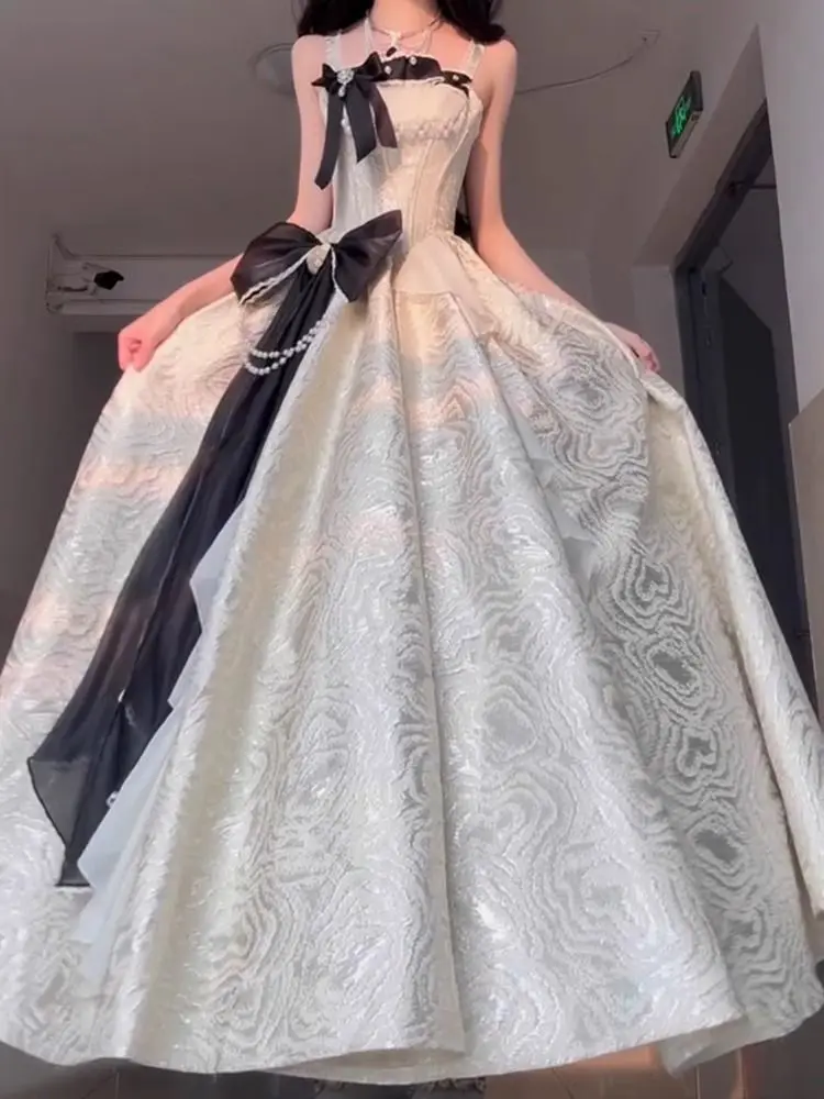 Vestido de noche champán Lolita ligero de lujo minoría de gama alta día de estudiante ceremonia para adultos presentador reunión anual Sling