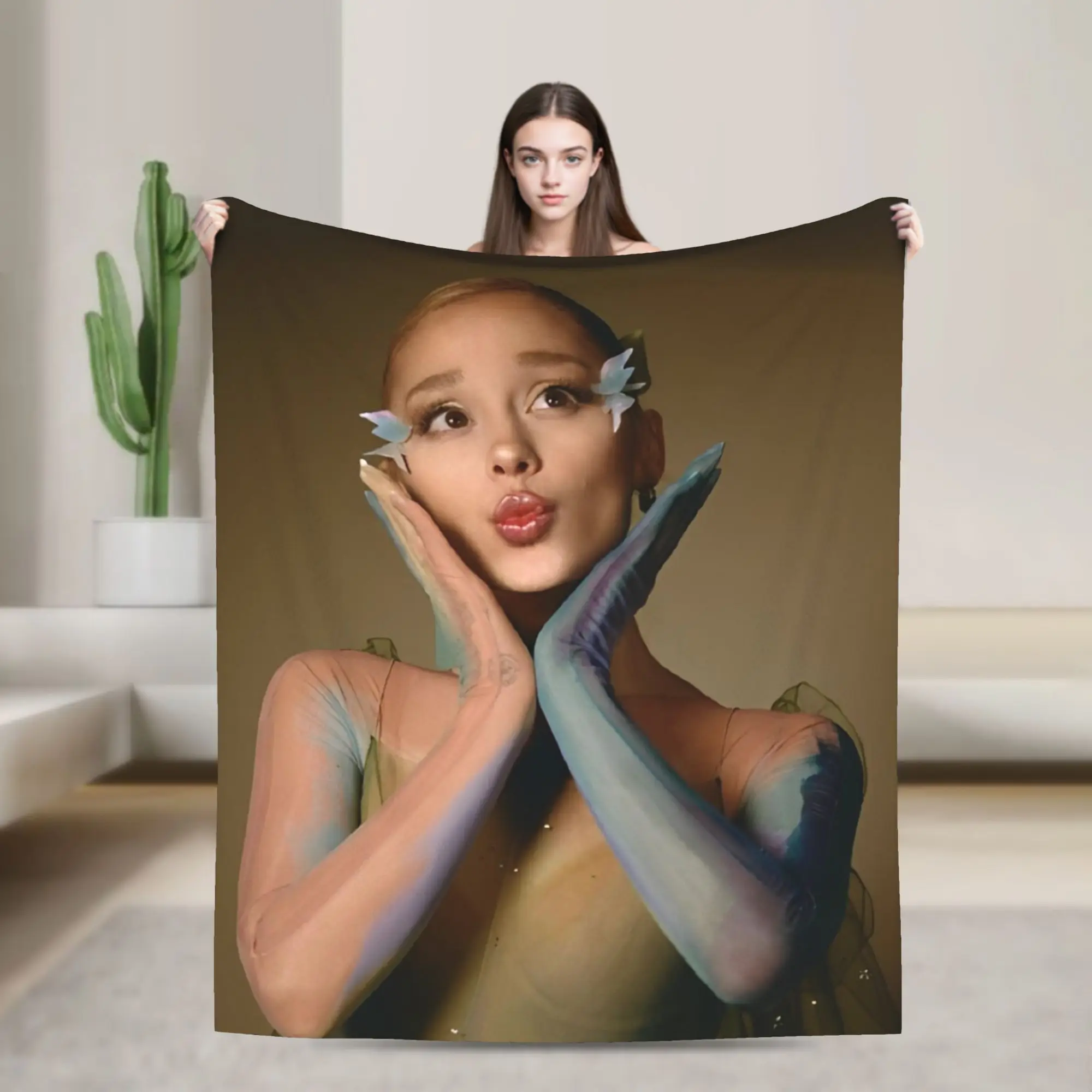 Ariana Grande Flannel Blanket Singer Actress Vintage Throw Blankets for Home 200x150cm Bedspreads,