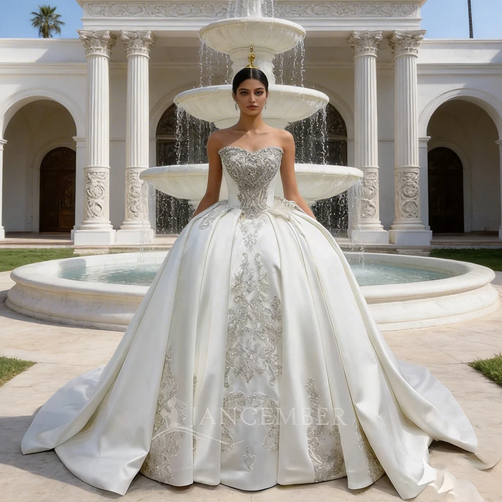 

Customized White Strapless Wedding Dresses Sleeveless Lace-Up Back Bridal Gown Ball Gown Court Train Wedding Gown suknia ślubna