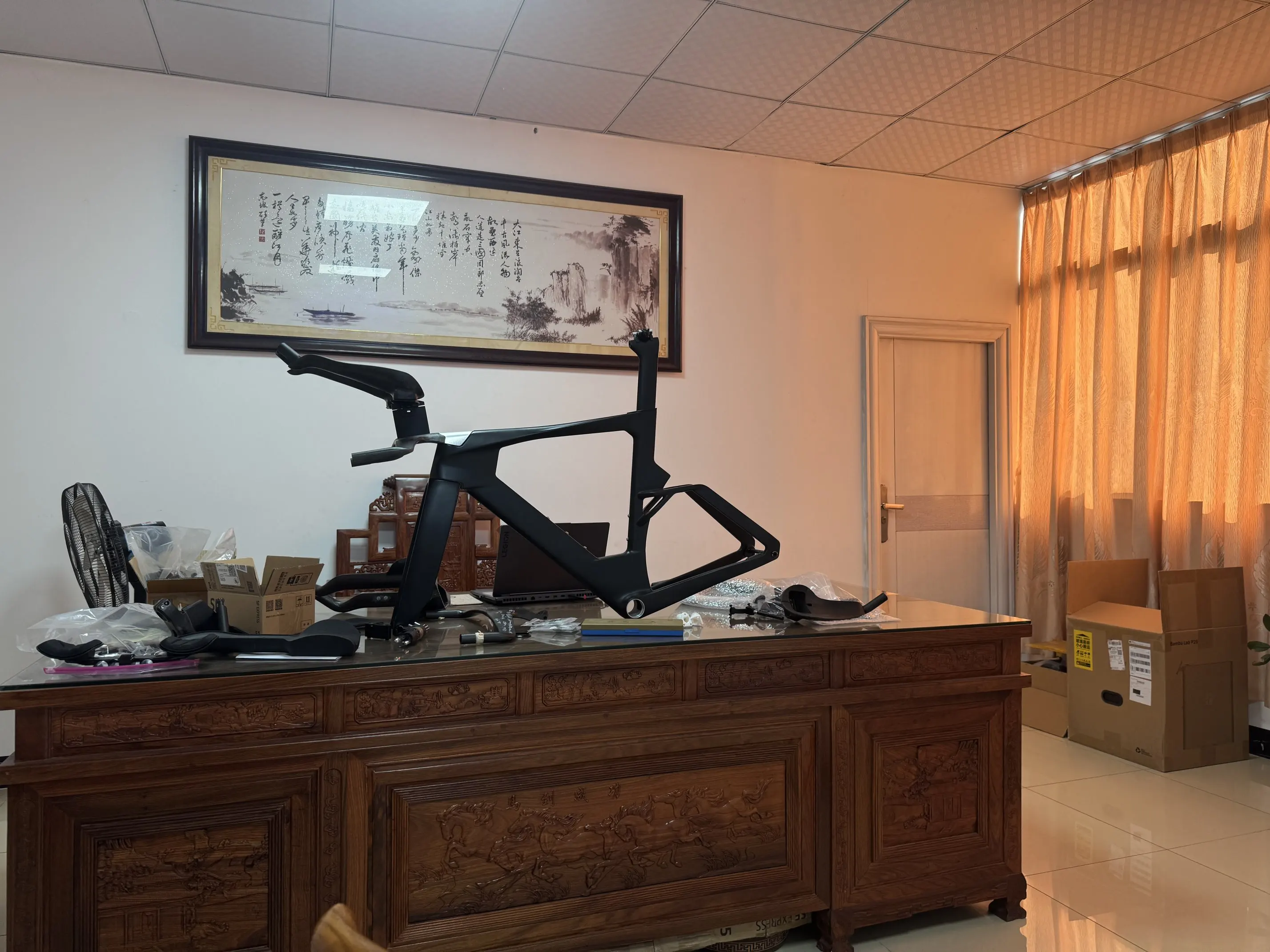 

Новая карбоновая рама T1000 для TT-велосипедов, трехсекционная рама из армированного волокна, карбоновая рама, велосипед для гонок на время, велосипед для гонок на триатлон, с дисковыми тормозами.