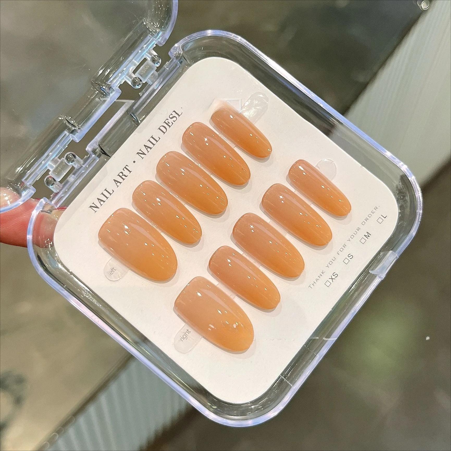 

Orange Gradual Changesweet Girl Playful Model Wearing Armor Pure Handmade Medium Ellipse High Sense Light Luxury Nail Piece