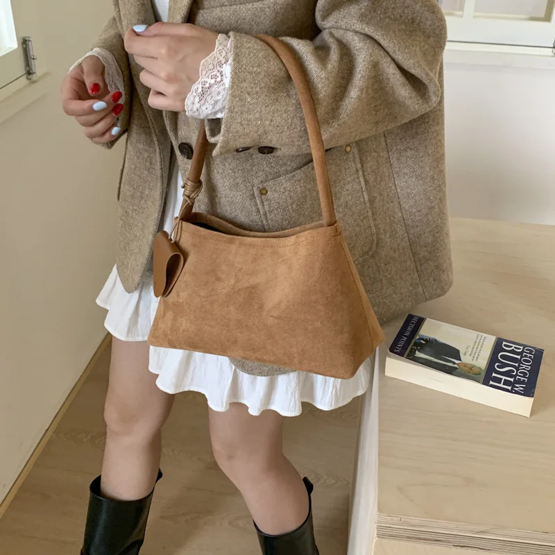 

Fashion Retro One Shoulder Bag Women's Versatile Temperament Commute Handbag Light Luxury Suede Underarm Bags bolso mujer