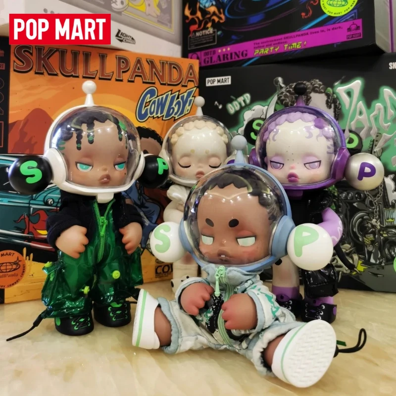

Оригинальная коллекционная фигурка POP MART SKULLPANDA OOTD x Crocs Series, 19 см, большая кукла-украшение, подарок, в наличии