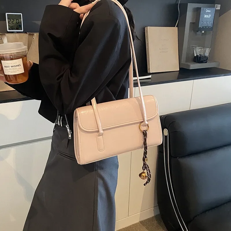 

2025 Women's Slim Underarm Tote Bag with Detachable Strap Crossbody/Handheld Design Minimalist Spring Fashion Accessory