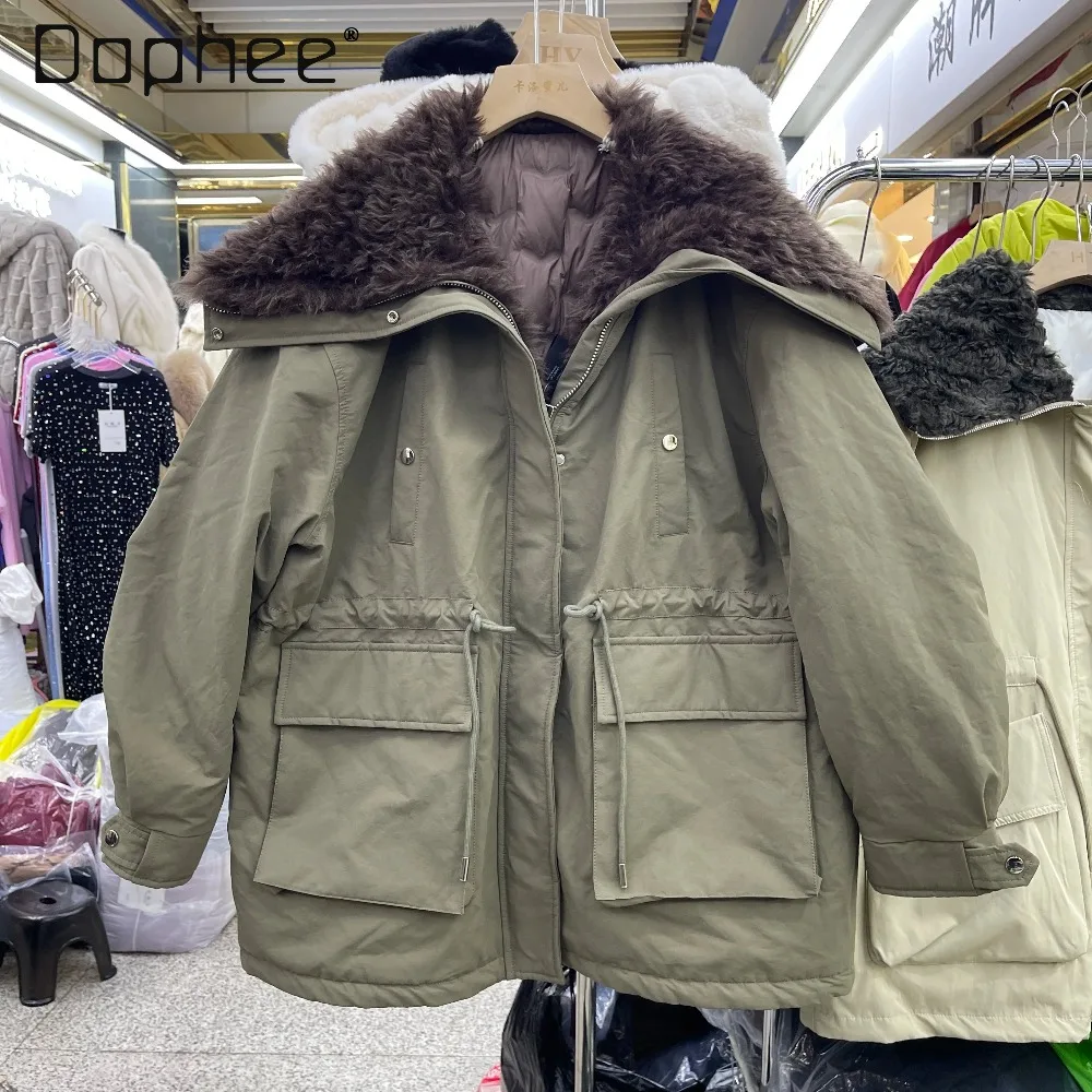 

Зима 2025 года, новая корейская стильная пуховая рабочая одежда из овечьей шерсти с лацканами, парка для женщин, свободная теплая куртка средней длины