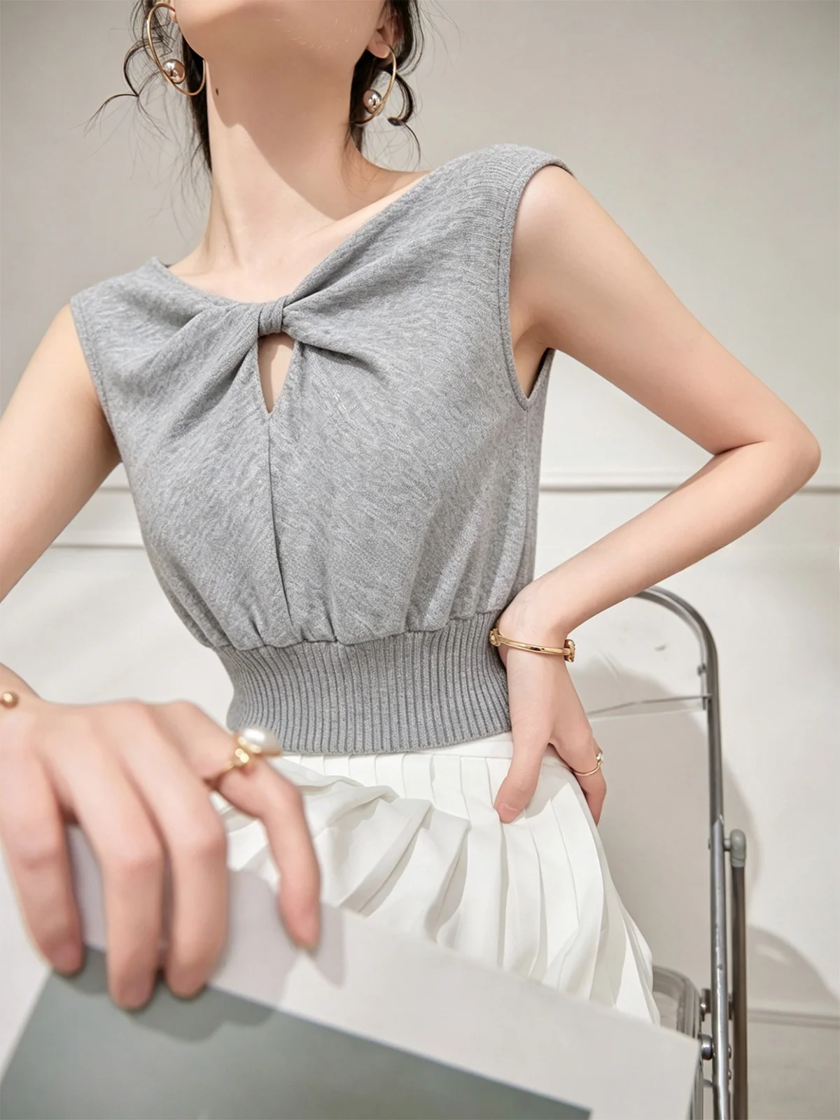 

Gray Knot Waist Slimming Women's Top Lulu Korean Style Versatile Summer Design Loose Fit Long Sleeve round Neck Thin Fabric