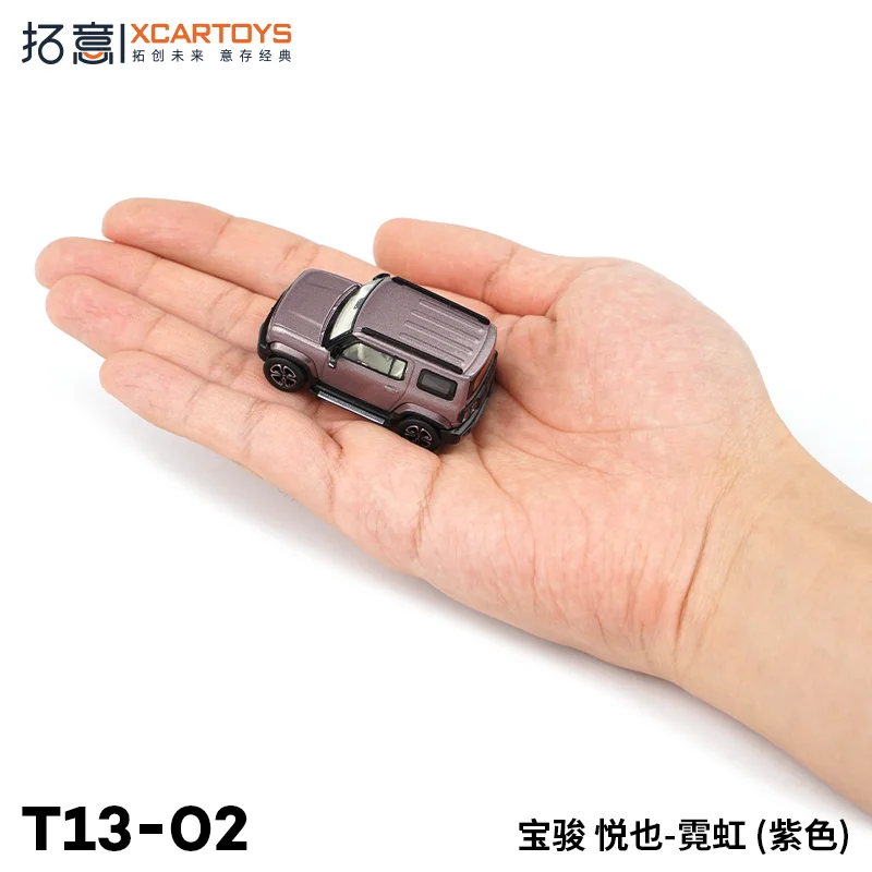 

XCARTOYS 1:64 Alloy Car Model Baojun Yueye Neon Decoration Gift Toy Collectible Metal Vehicle Miniature for Display