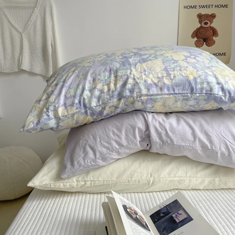 

Cute Bear Sleeping Pillowcase, Twill Pillow Cover, Vintage Korean Style, Bedding, 48x74cm