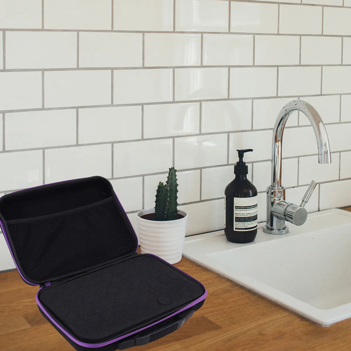 Purple Essential Oil Organizer 60 Grid Portable Storage Bag Shockproof Drop Proof Travel Holder Carry for 15Ml Bottles