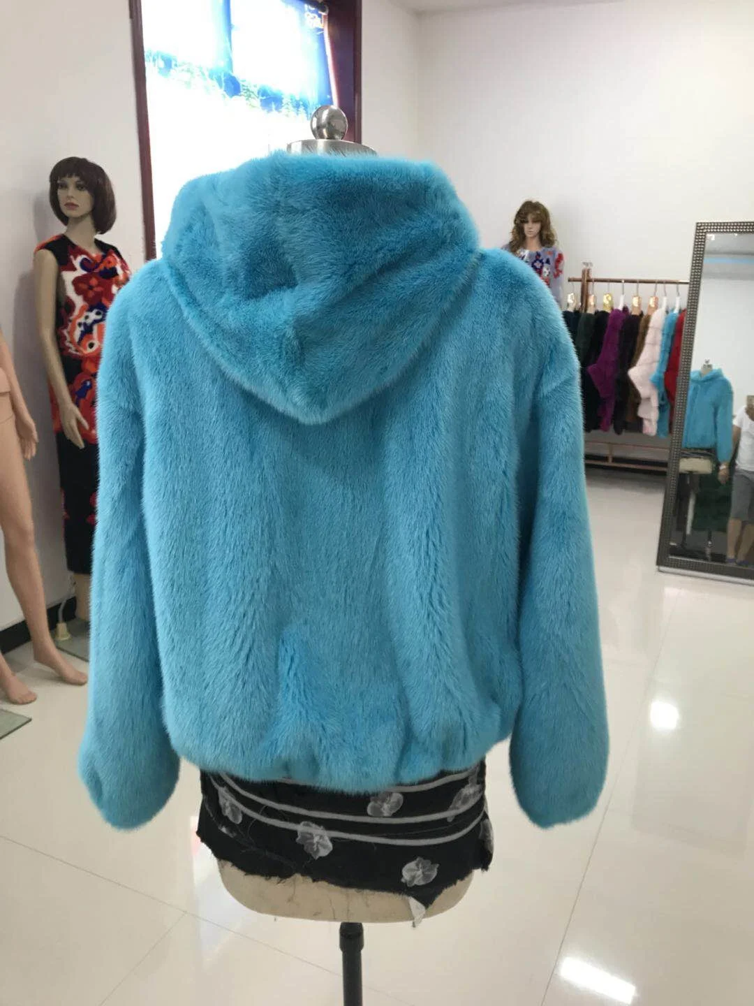 coats outerwear 2023 New women's Mink Fur Genuine Fur Long Sleeve Mink Fur Hood Female Outwear Natural Fur Jacket for Girls