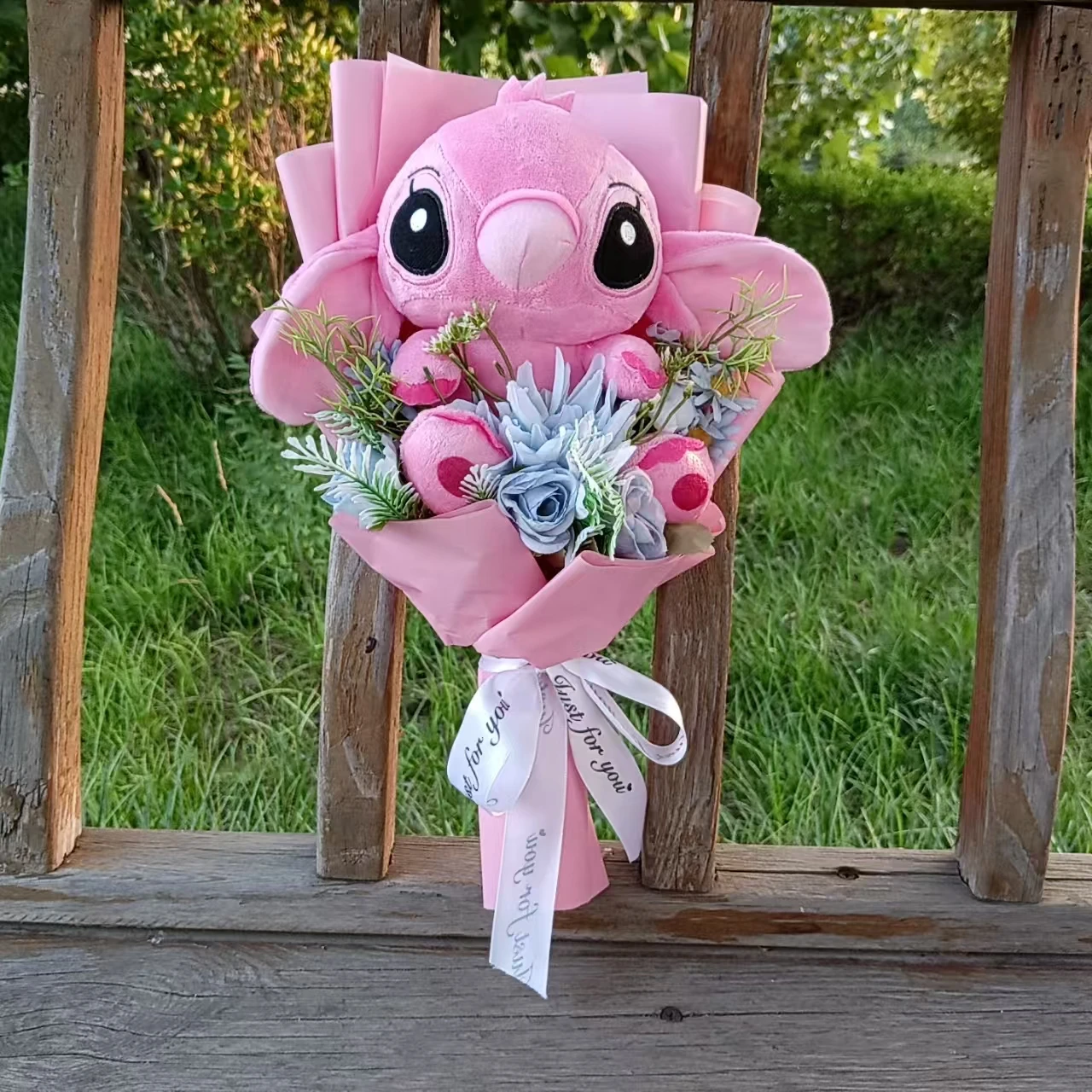 Ramo de Lilo & Stitch de Disney, derivados de animación con ramo de flores de seda, animales de peluche, regalo de cumpleaños, Navidad y San Valentín