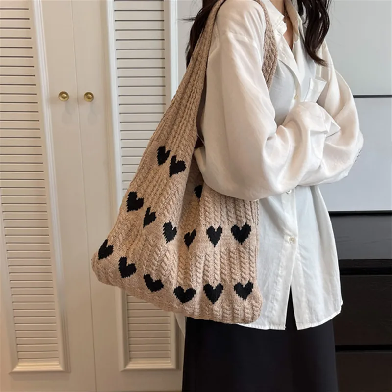 1PC New Knitted Bag Women's Summer Handmade Woolen Knitted Underarm Knitted Bag Love Shoulder Bag