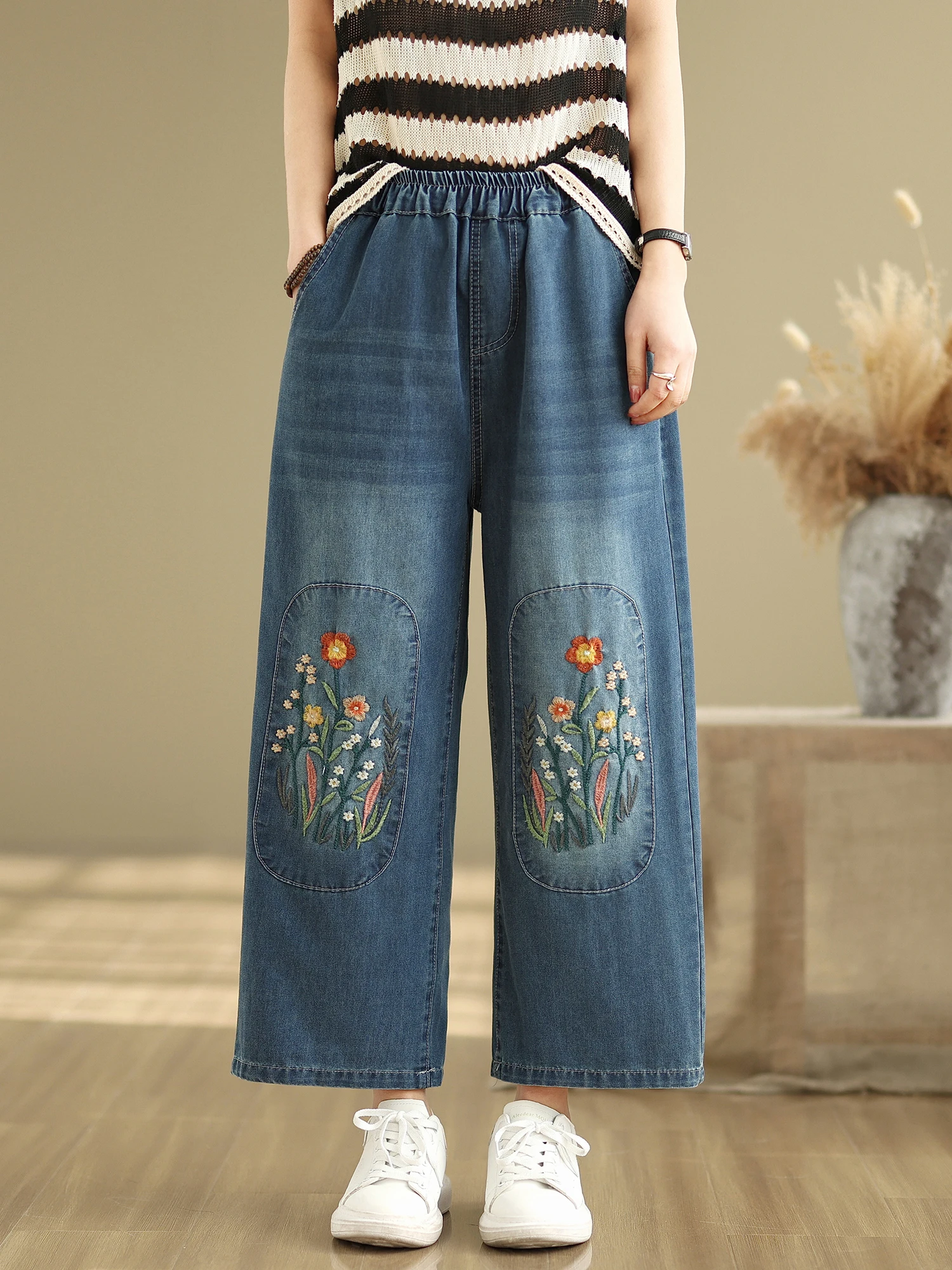 

Retro Women's Embroidered Elastic Waist Jeans Spring New Arrival Loose Wide Leg Straight Ankle-length Casual Pants