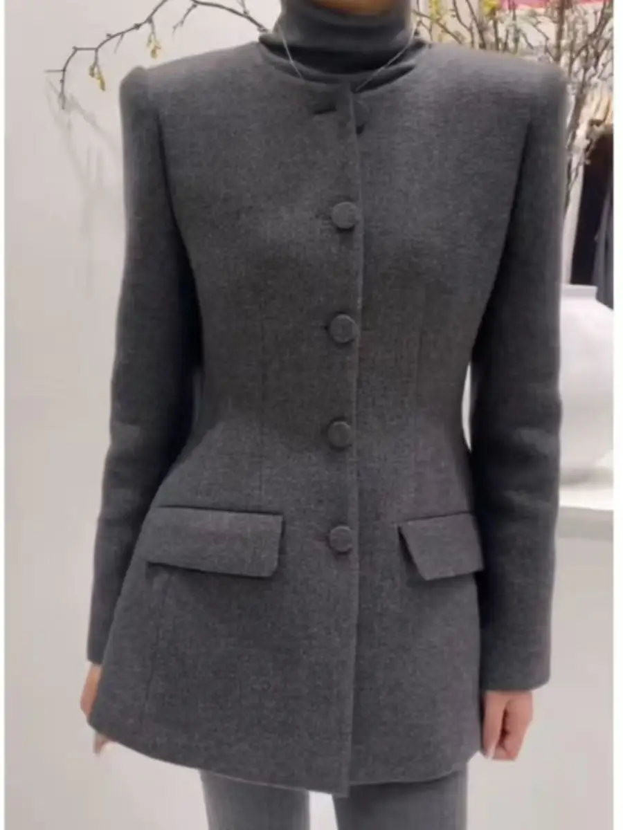 

Усовершенствованная возрастная куртка с v-образным вырезом для женщин, осень/зима 2025, новый корейский стиль, модный и уникальный топ