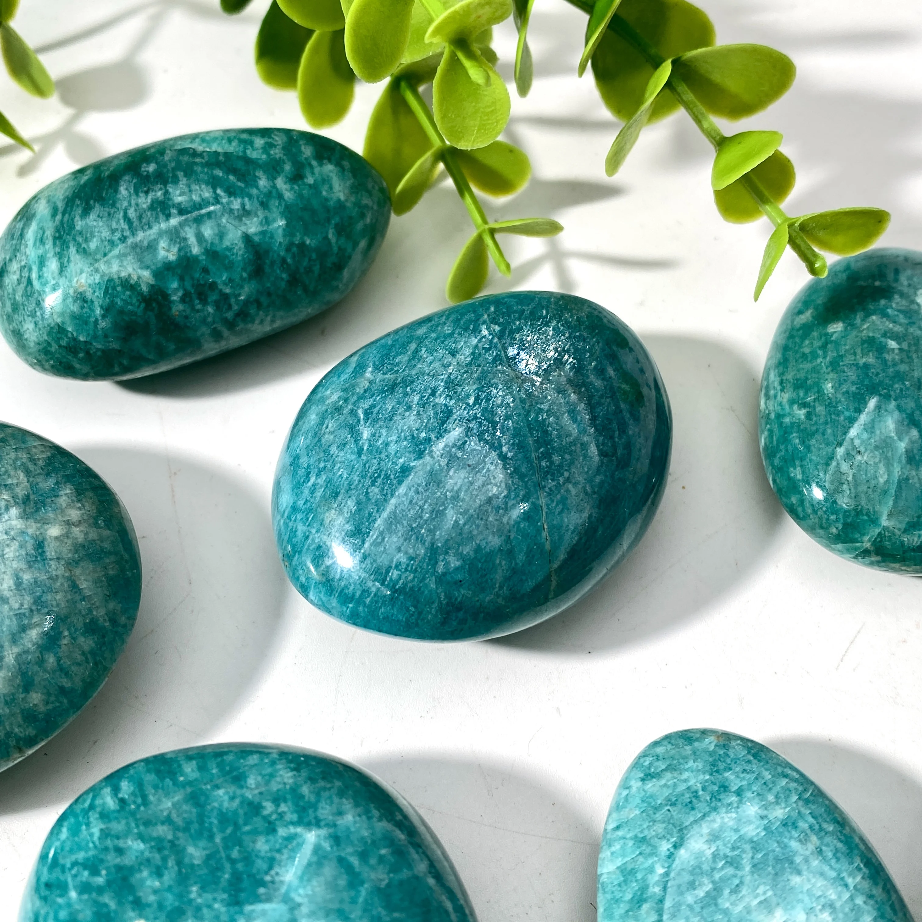 Crisocola Stone: Scopri la Bellezza e le Proprietà di Questo Cristallo Naturale