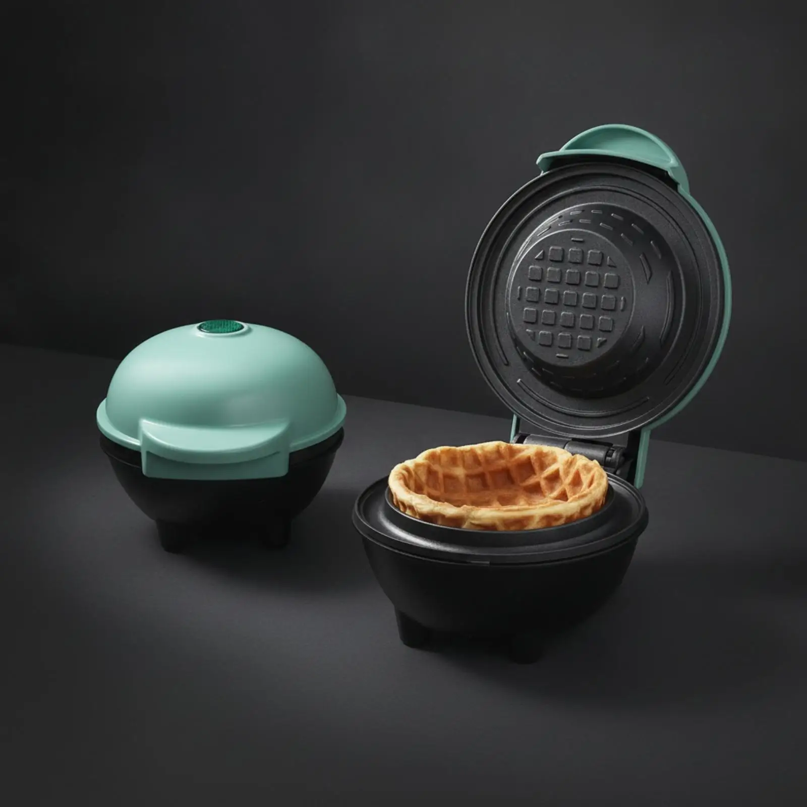maquina-de-waffle-compacta-para-casa-eletrica-e-antiaderente-ideal-para-sobremesas-e-ideias-de-brunch