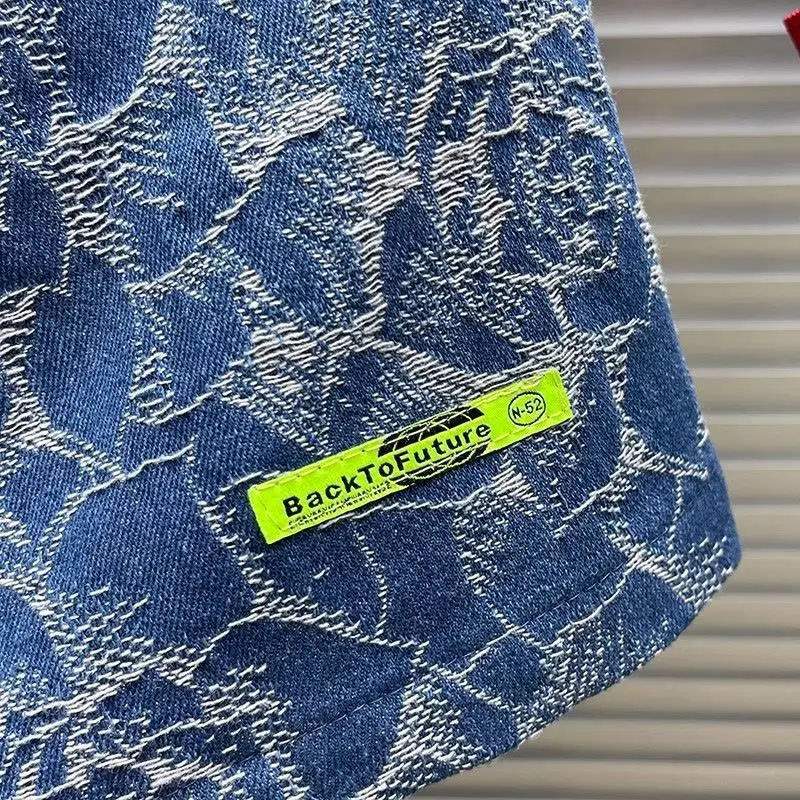 Sommer 2025, neues Design, florale geprägte Textur, Denim-Shorts, Herrenmode, lässig, knielang, lose Baggy, atmungsaktiv, kurze Hosen