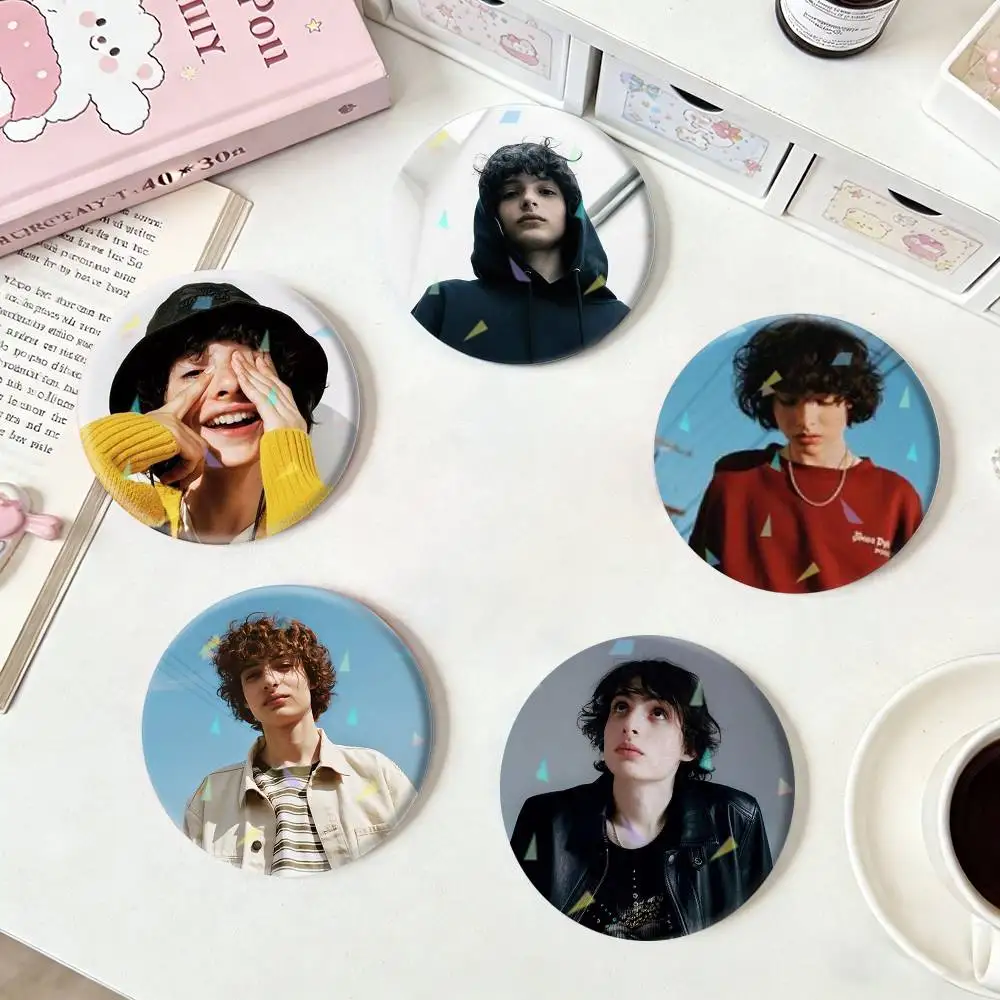 

Finn Wolfhard Stranger Badges Niche Design Brooch for Backpack Lapel Pins Creative Accessories