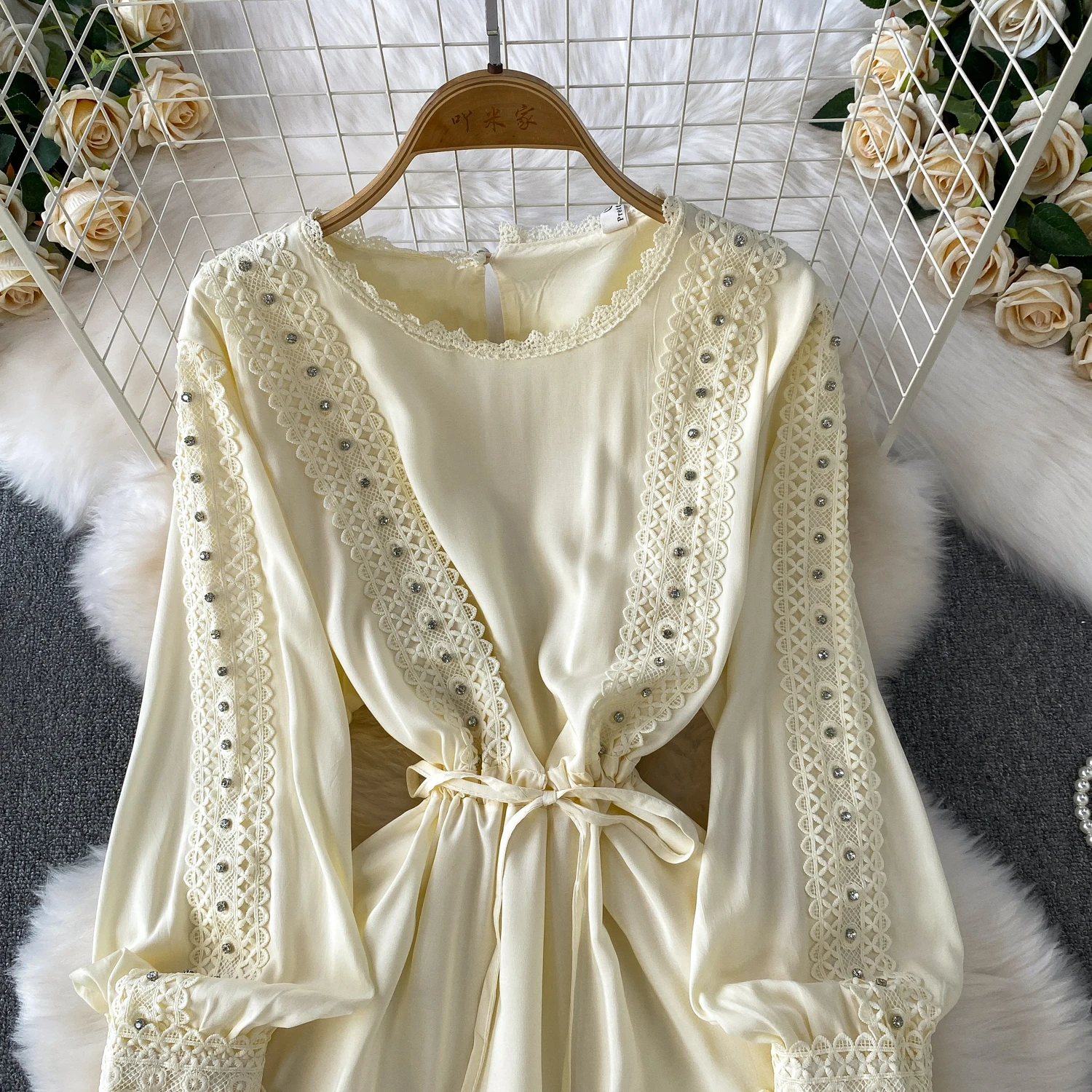 النمط الفرنسي الدانتيل الربط فستان طويل المرأة 2025 جديد الخريف ضوء الفاخرة الماس س الرقبة فساتين فضفاضة فستان الحفلات النسائية