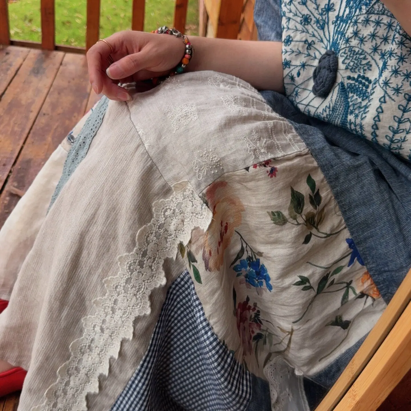 Waist 62-85cm Length 82cm SpringSummer Skirts Women Summer Original Vintage Ethnic Floral Striped Lace Trim Patchwork Mori Skirt
