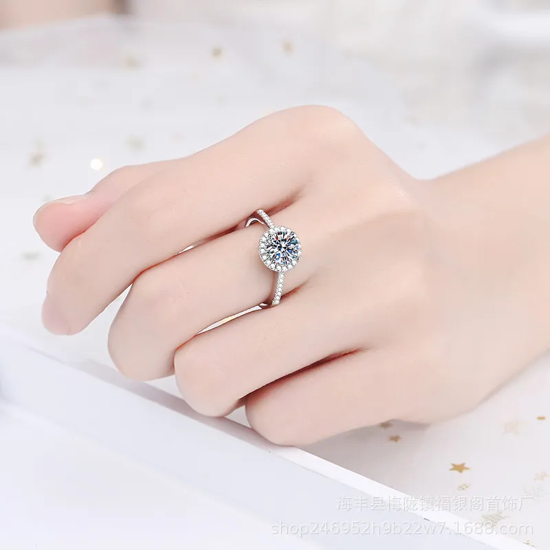 

Moissanite D Color 1ct Round 925 Sterling Silver Wedding Engagement Halo Ring for Woman Diamond Gemstone Jewelry Wedding Gift
