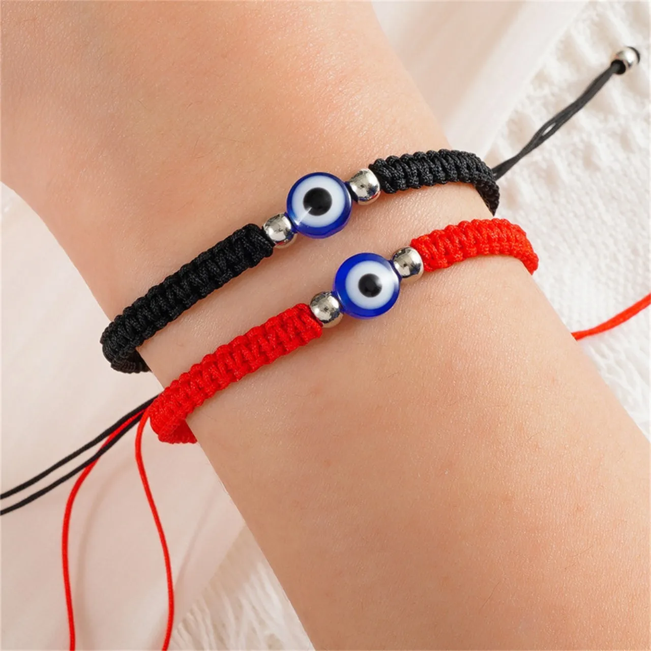 bracelet-noir-femme-lucky-black-red-bracelets-faits-main-pour-femmes-et-hommes-bracelets-ajustables-en-corde-tressee-bracelets-de-mode-pour-couples