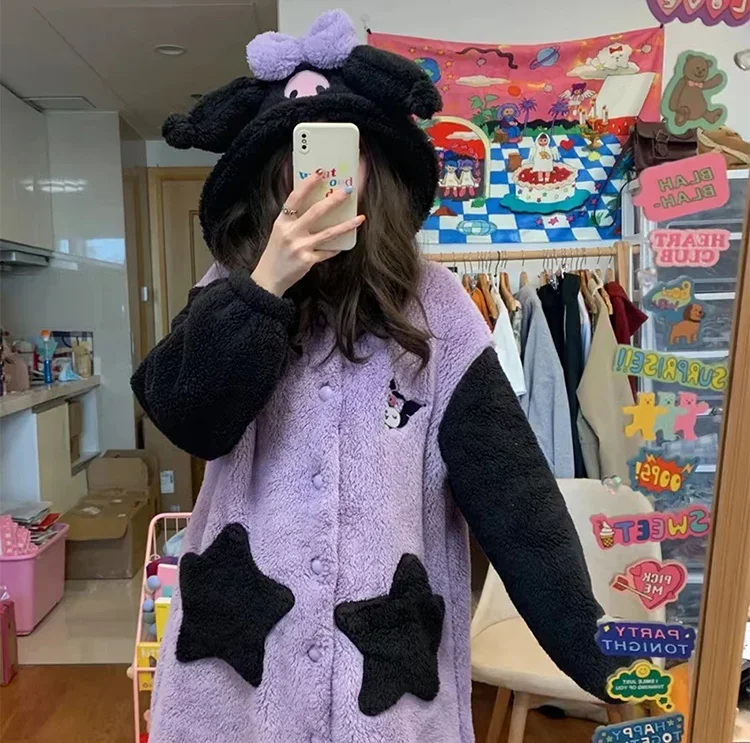 

MINISO Sanrio Kuromi Cartoon Nightgown Robe Couple Sleepwear Coral Fleece Cute Home Clothes Nighties for Children's Fleece Suit