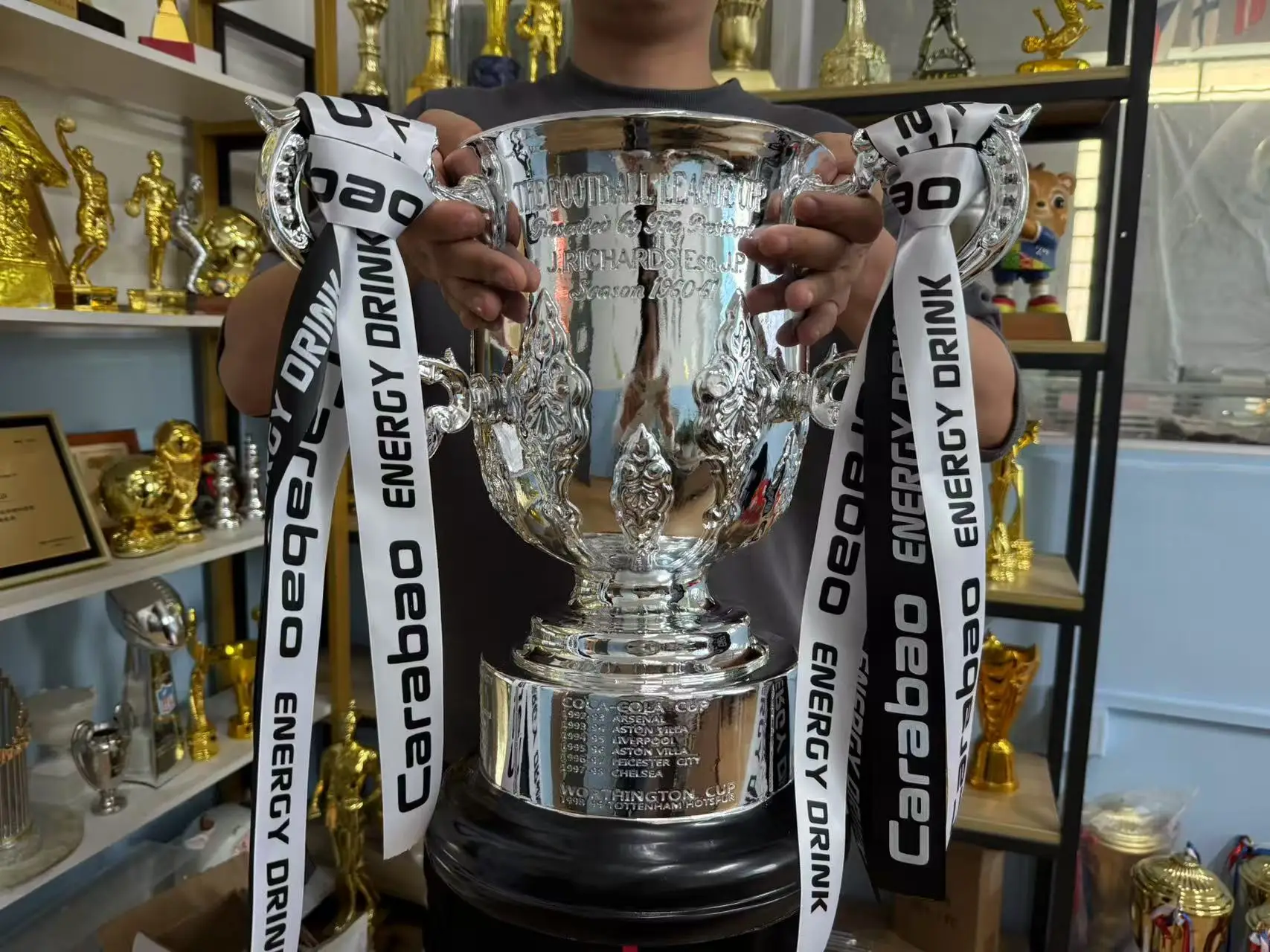 كأس نيوكاسل يونايتد وينرز 2025 كأس الكأس 2025 EFL كأس كاراباو طبق الاصل كأس الكأس الفائزين كأس 1:1 الحجم الحقيقي #3