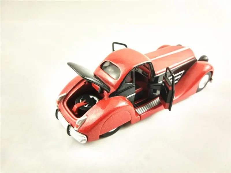 CORGI-Roues Batmobile 1:43, portes tournantes, coffre ouvert, modèle de voiture en alliage moulé sous pression