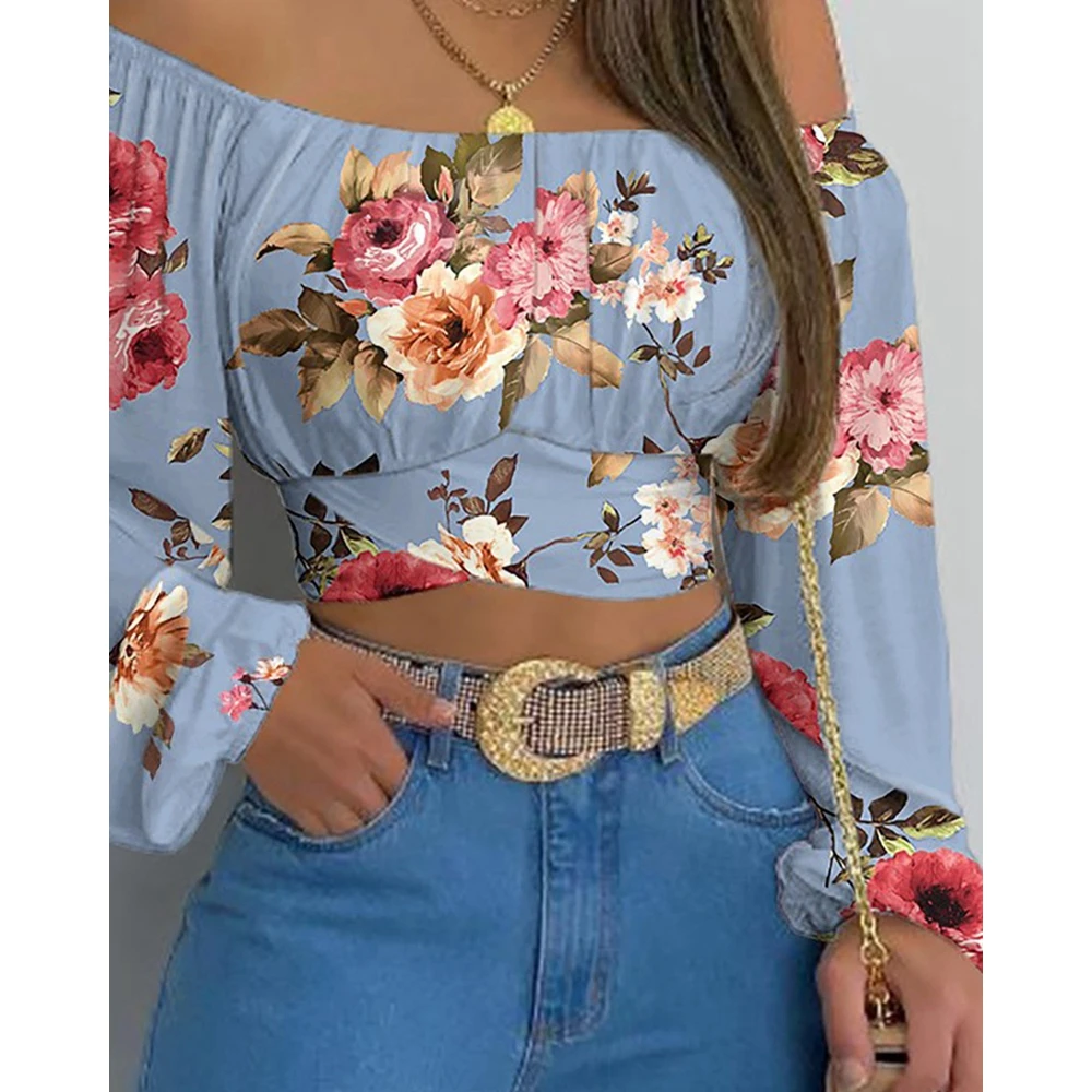 Рисунок 2 - Женский укороченный топ с цветочным