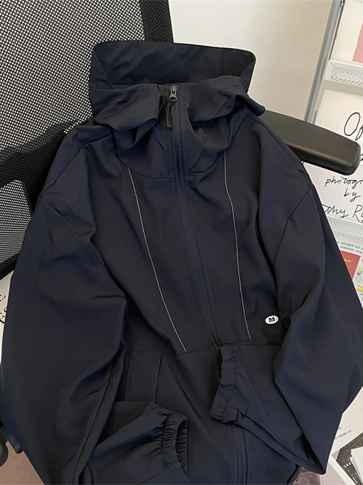 

Lightweight Breathable Outdoor Sun Protection Jacket Spring Summer Hooded Mountain Sports Coat Couple Style Casual Long Sleev...