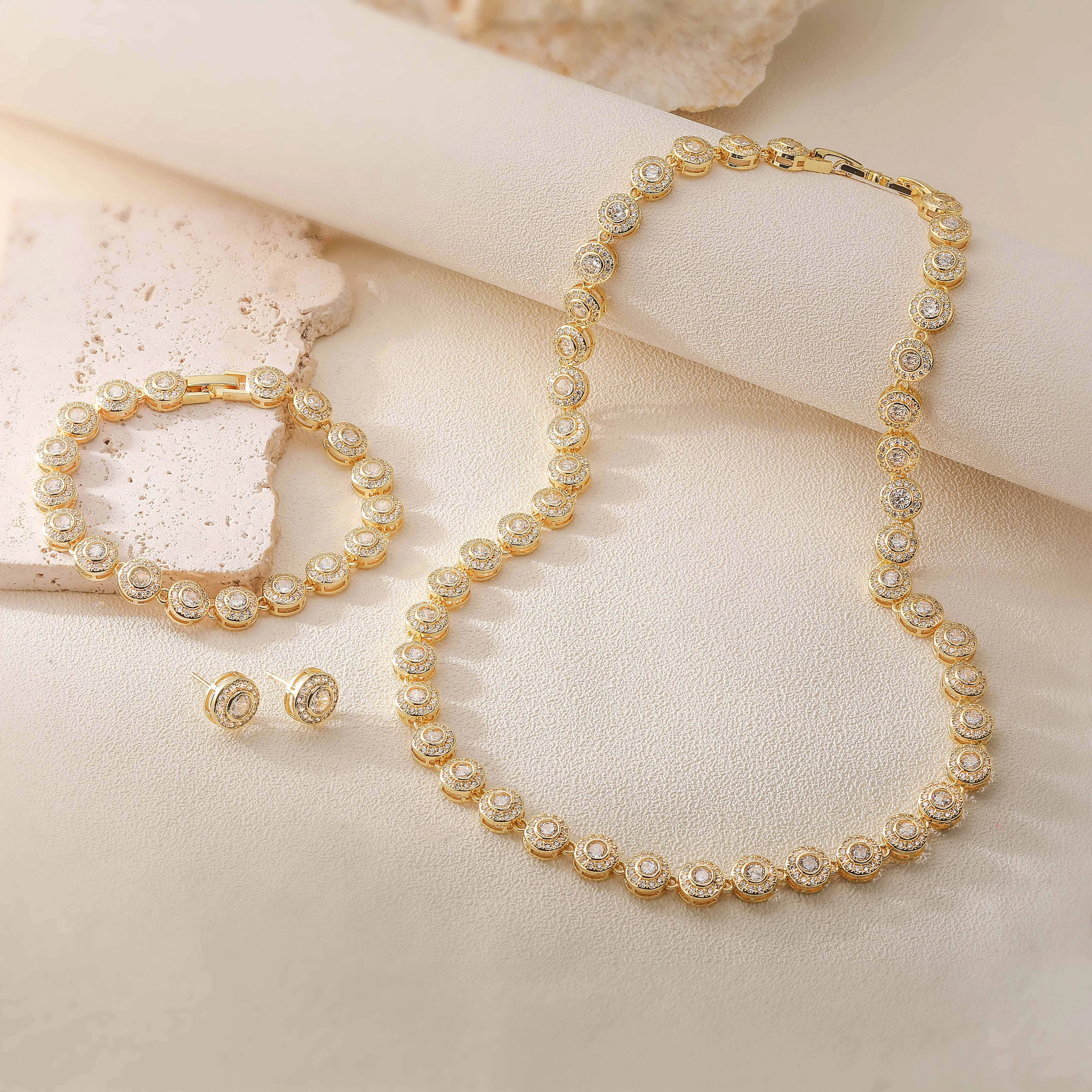 HECHENG ، 8.5 مللي متر جولة تشيكوسلوفاكيا حجر محايد تنس قلادة/سوار/أقراط الهيب هوب تألق مجوهرات الأزياء 1 قطعة