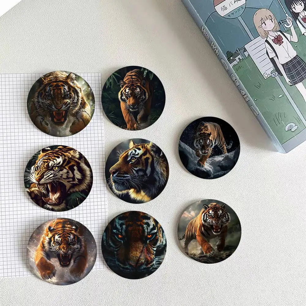 Tiger-Broschen im Cartoon-Stil für Rucksackdekoration, runde Emaille-Pins für Accessoires