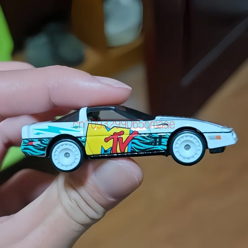 Hot Wheels Genuine 1 64 Diecast Alloy 84 Corvette Sports Car Hxd63 Pop Culture Series Mtv Collectible Model Cool Gifts For Fans
