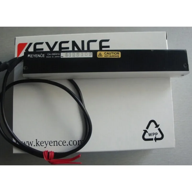 1PC  KEYENCE CA-DBW13 CA-DBW13 Strip Light Source New  In Stock #familitrade