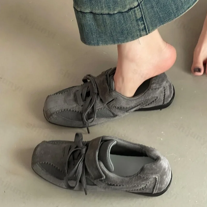 

Retro Style Low Top Square Head Casual Flat Single Shoes for Women 2025 Autumn Fashion Versatile Comfortable Ballet Style Shoes