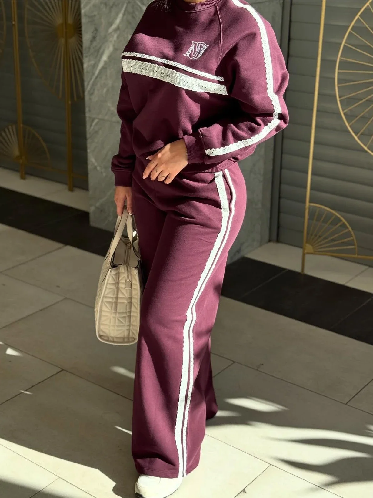 

ZBZA Women Lace Trim Sports Sweatshirt Pants Suit Printed O-Neck Long Sleeve Top Elastic Waist Straight Trousers Spring New Set