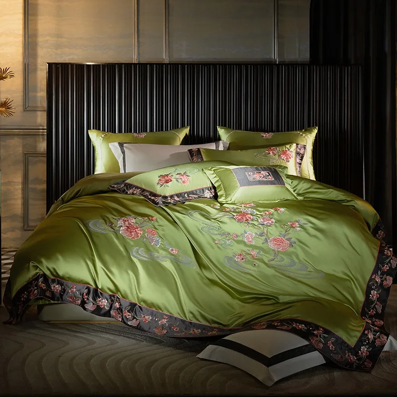 

Chinese retro green satin silk cotton high-grade flower embroidered quilt cover cotton bed sheet cover 4-piece set