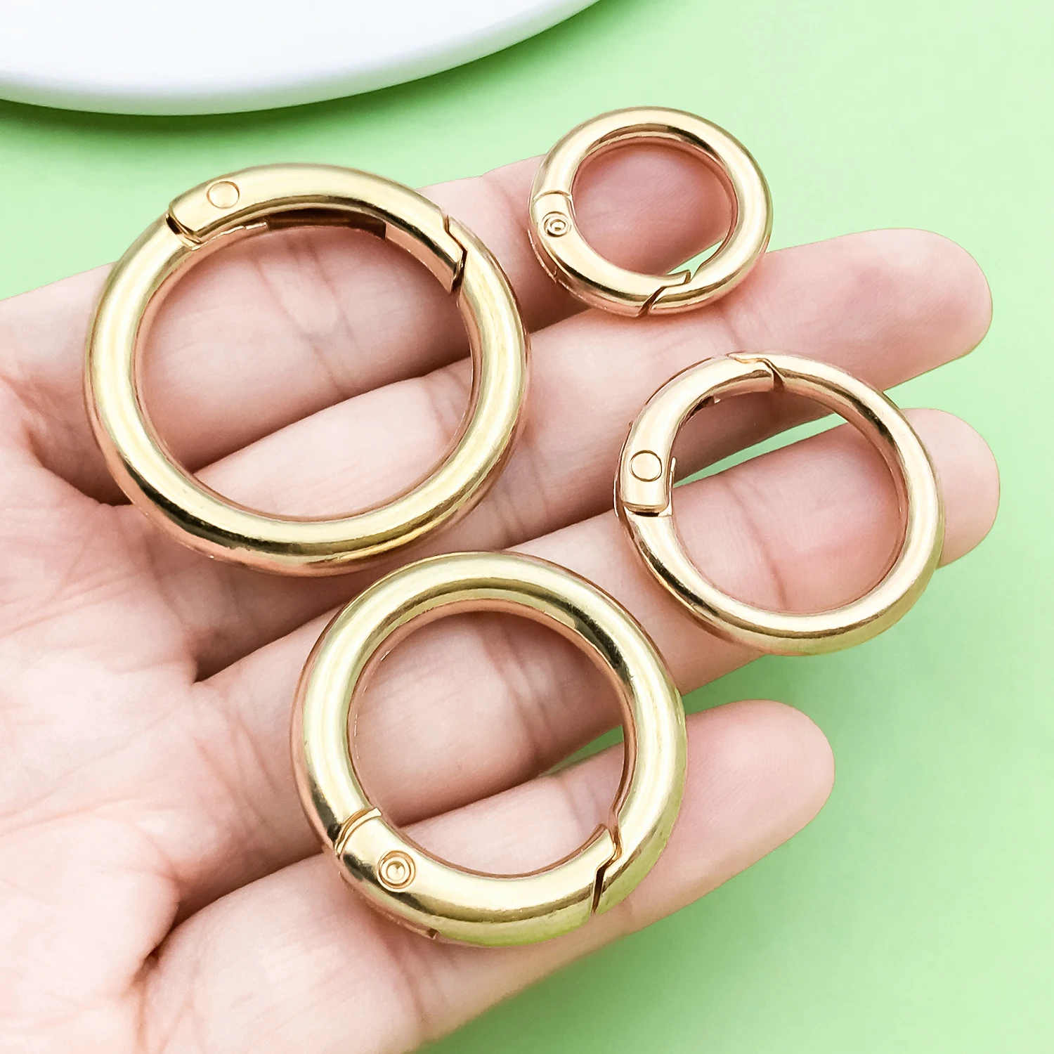 20pcs Spring Gate Rings for DIY Keychain Making